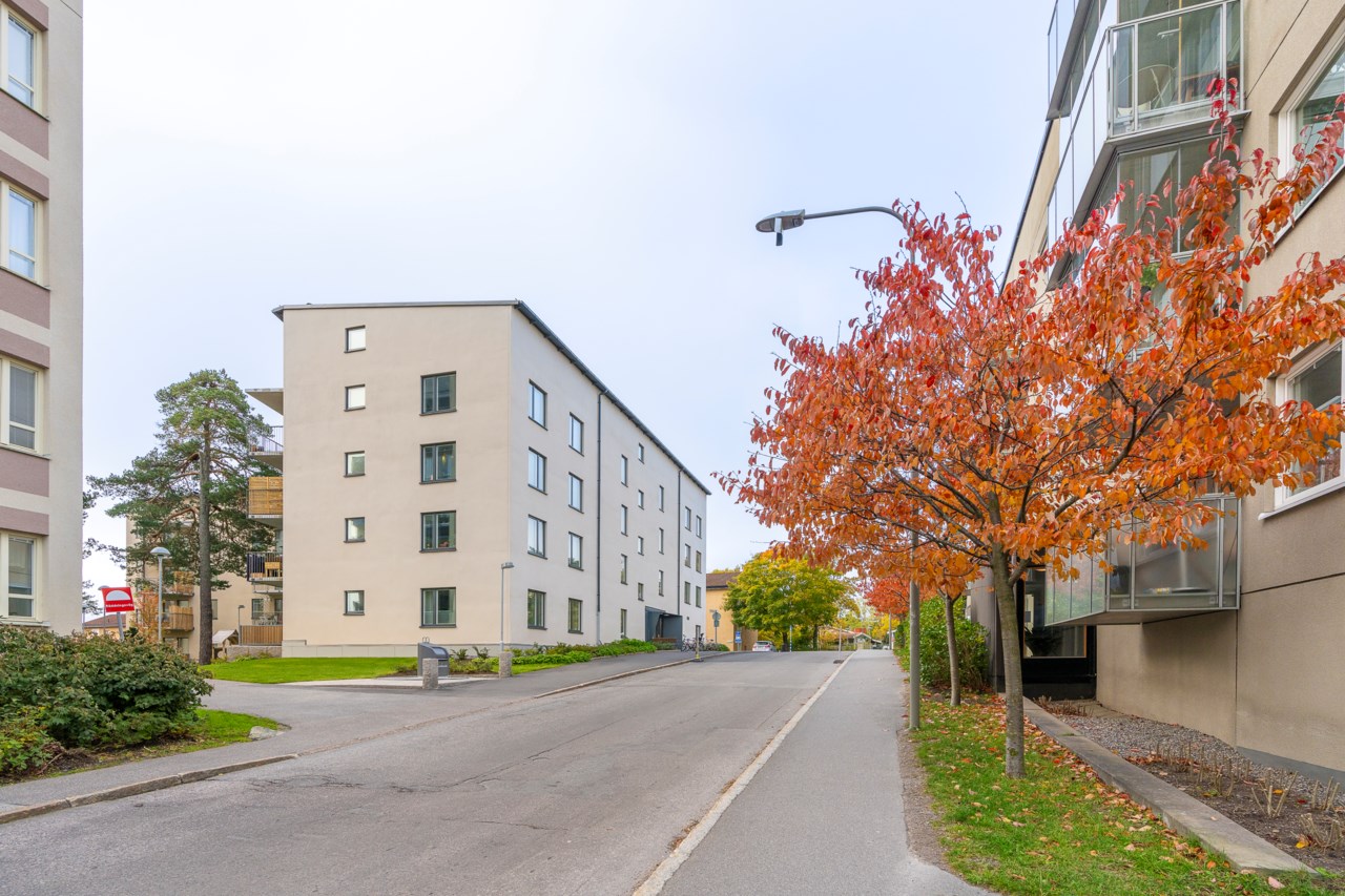 Karlsövägen 3