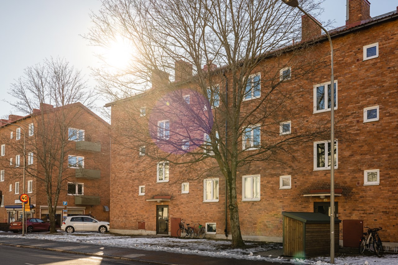 Sparbanksvägen 50, högst upp!