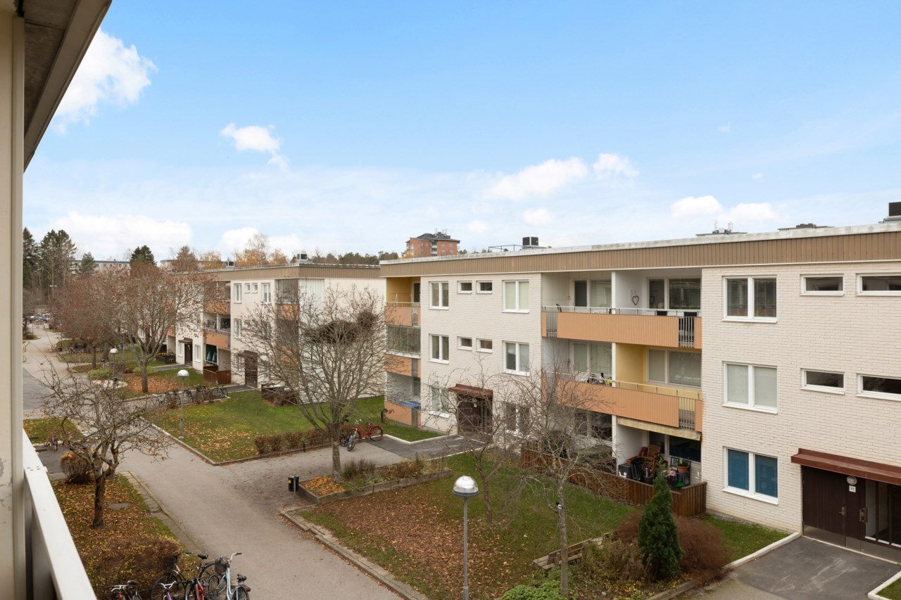 Hjortronvägen 75