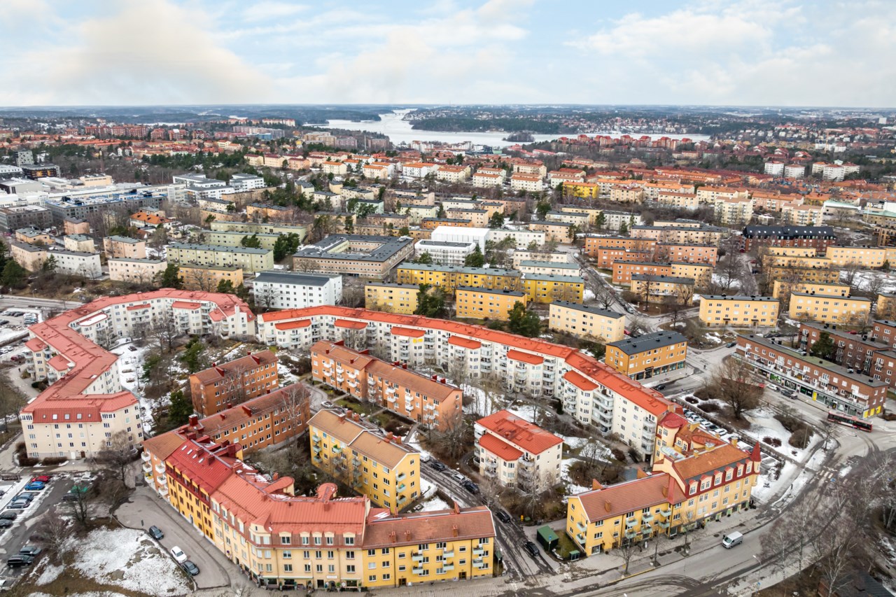 Tellusborgsvägen 88, högst upp!
