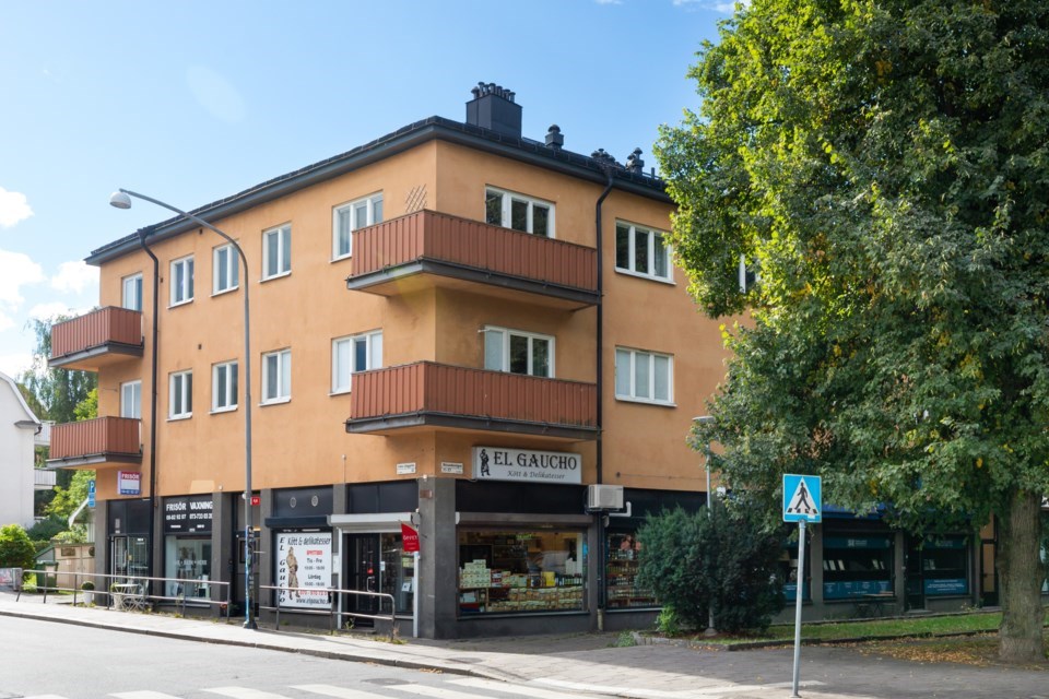 Råsundavägen 71