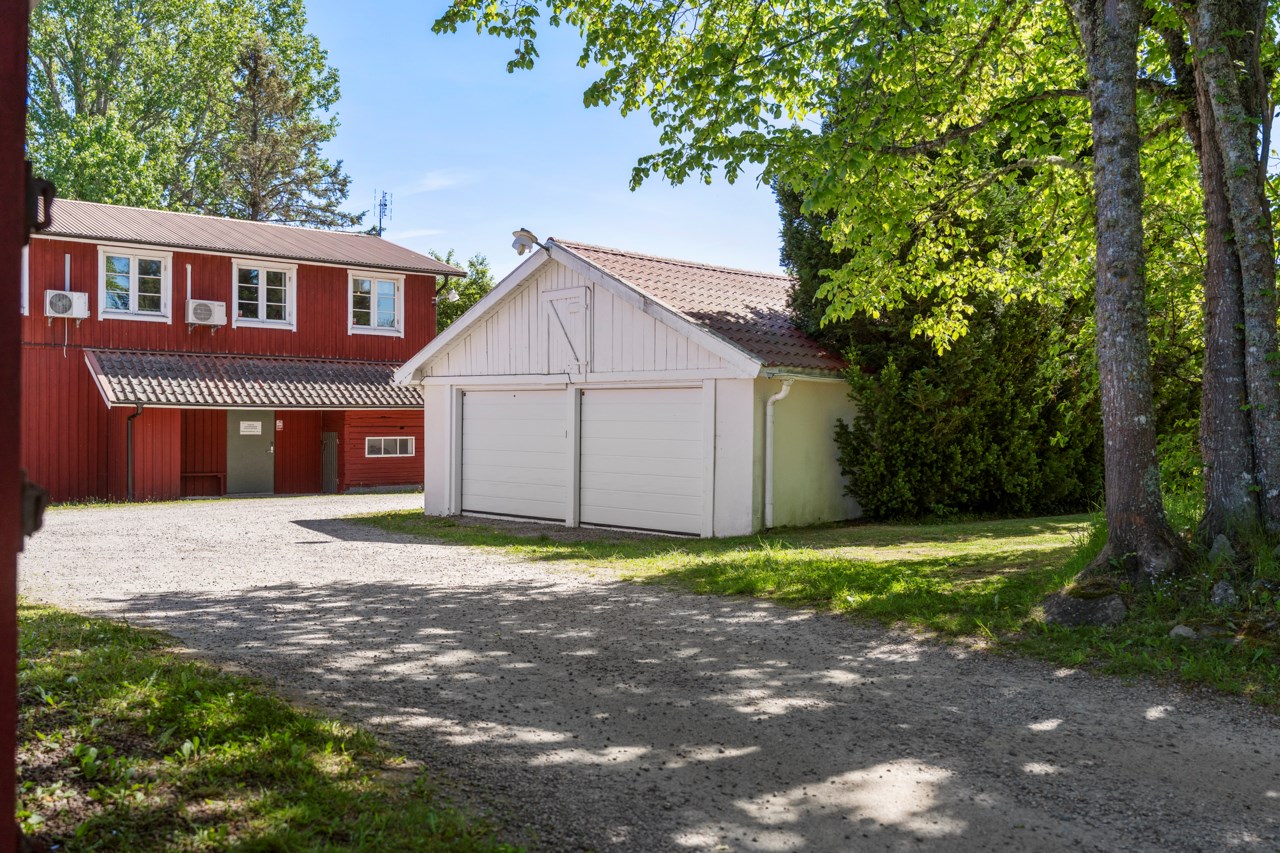 Hol Skäggården 248 och 256