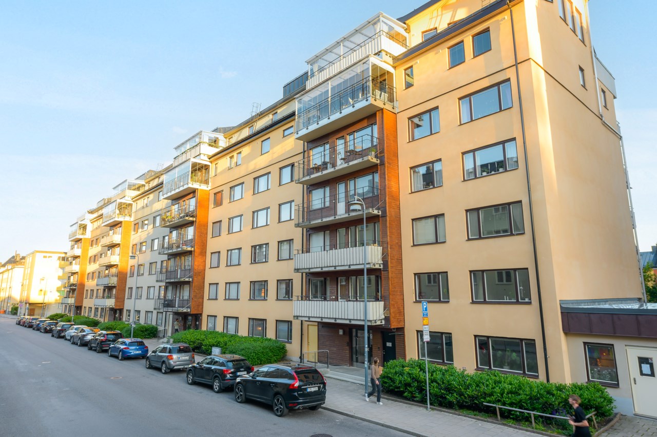 Vegagatan 25