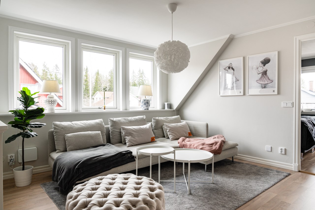 Slånbärsvägen 18