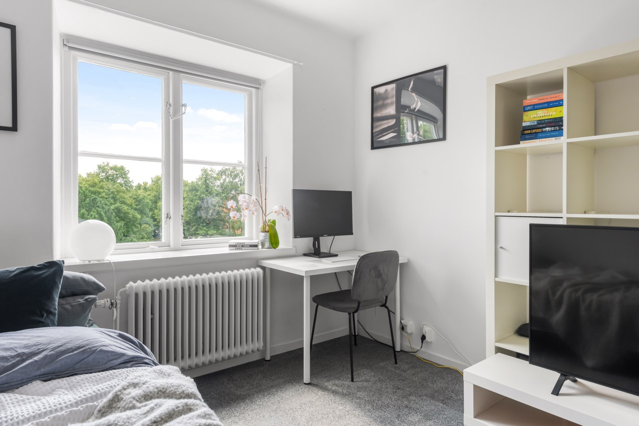 Follingbogatan 18