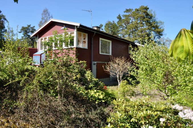 Karlshillsvägen 1