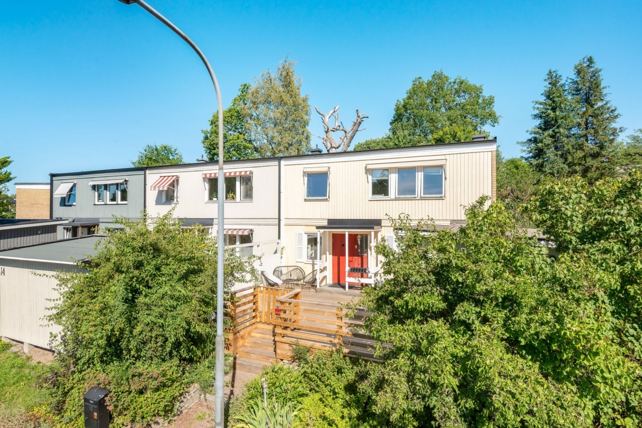 Östergökssvängen 12
