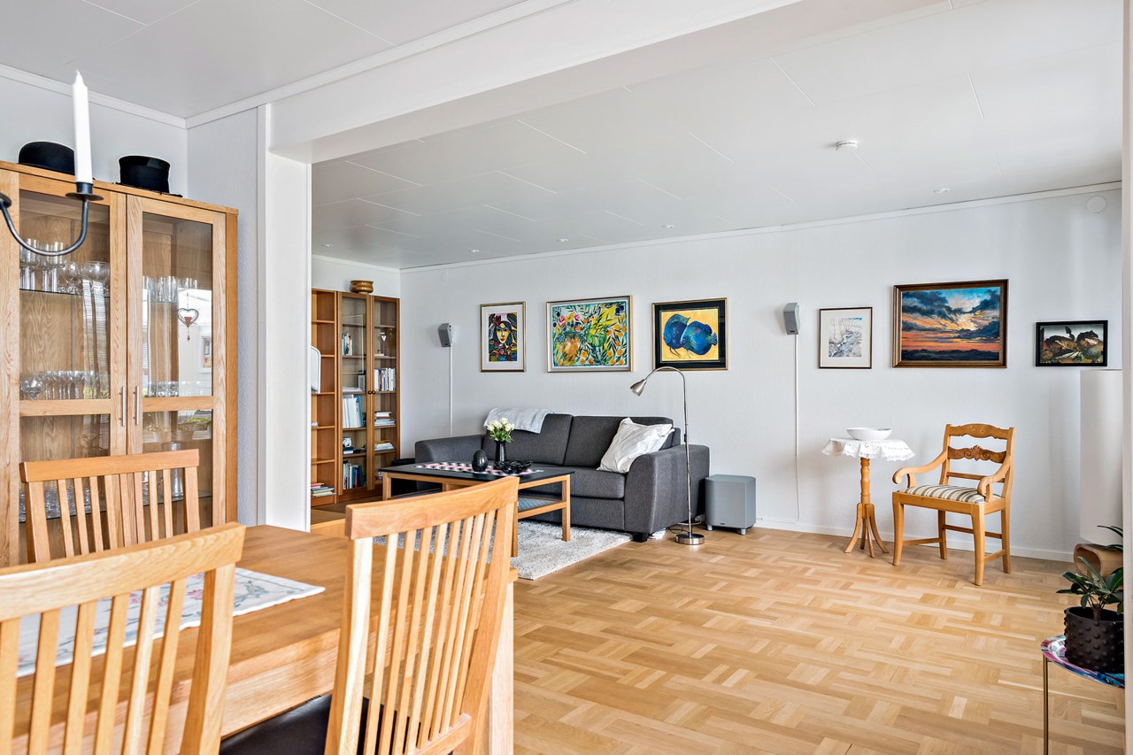 Flaggskeppsvägen 10