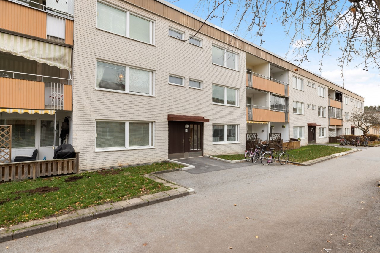 Hjortronvägen 75