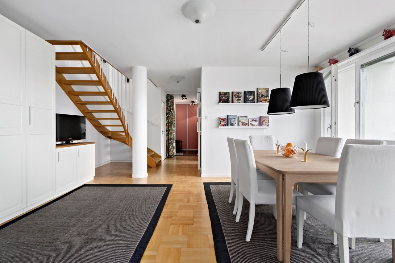 Eskadervägen 48