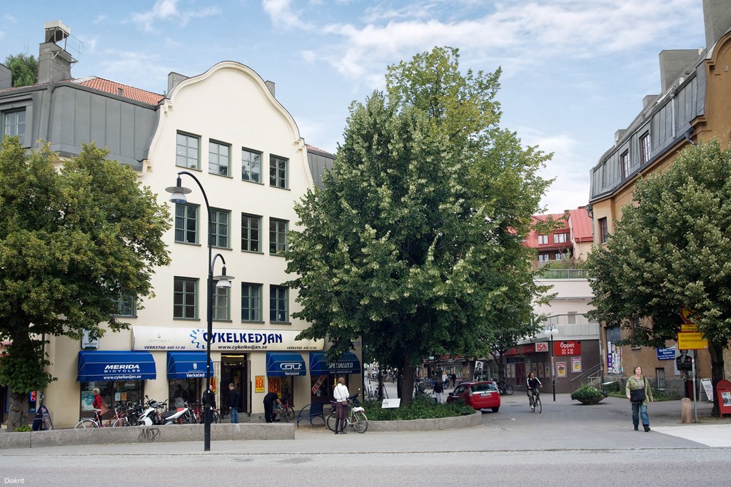 Erik Segersälls väg 1