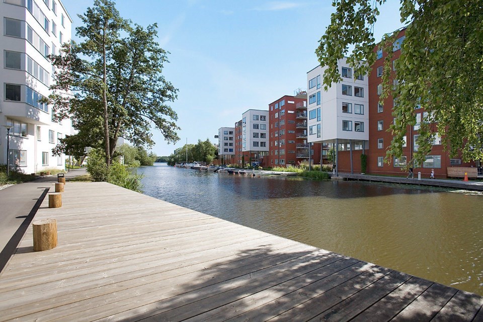 Eliegatan 10