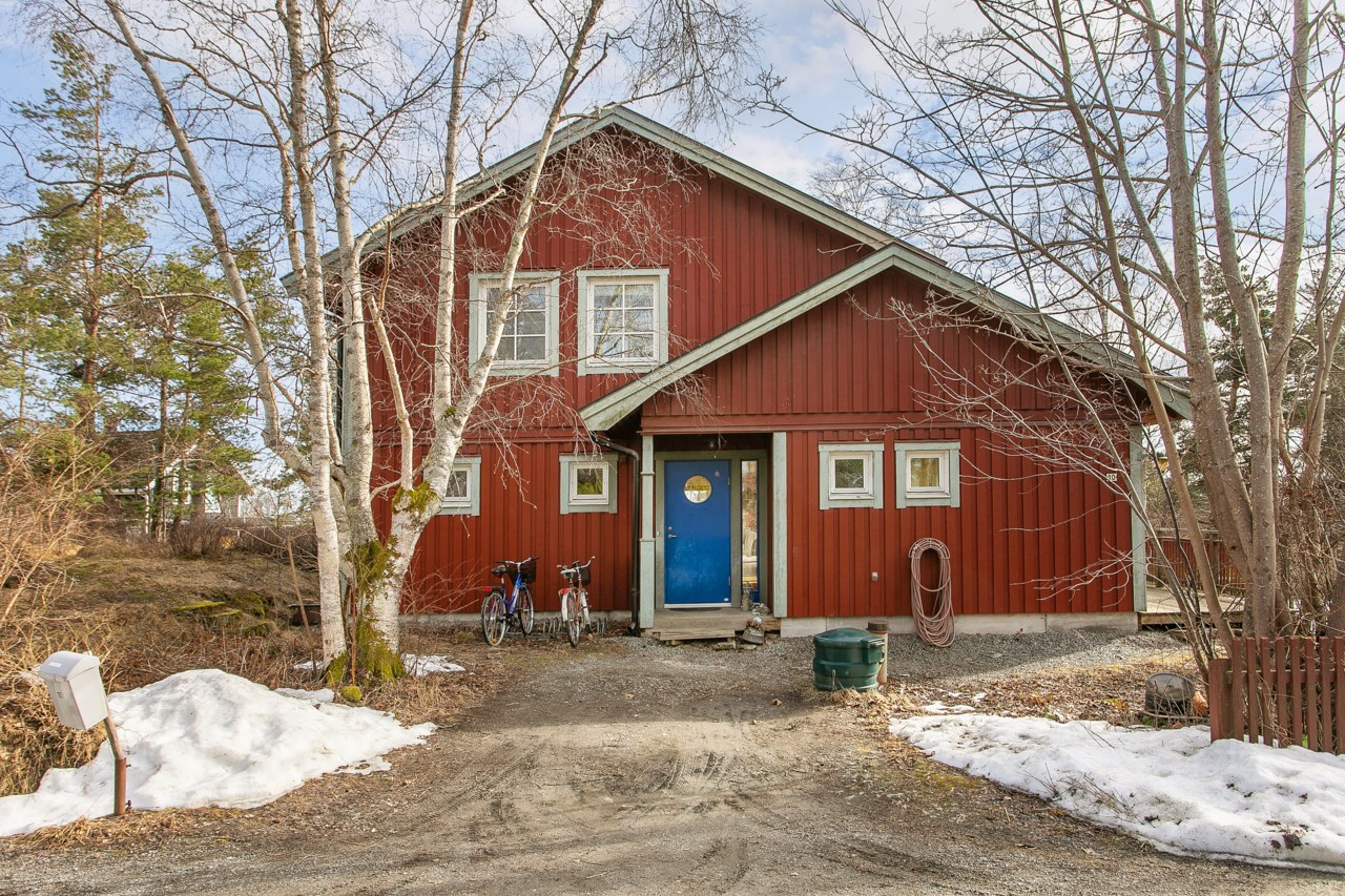 Husarvägen 10