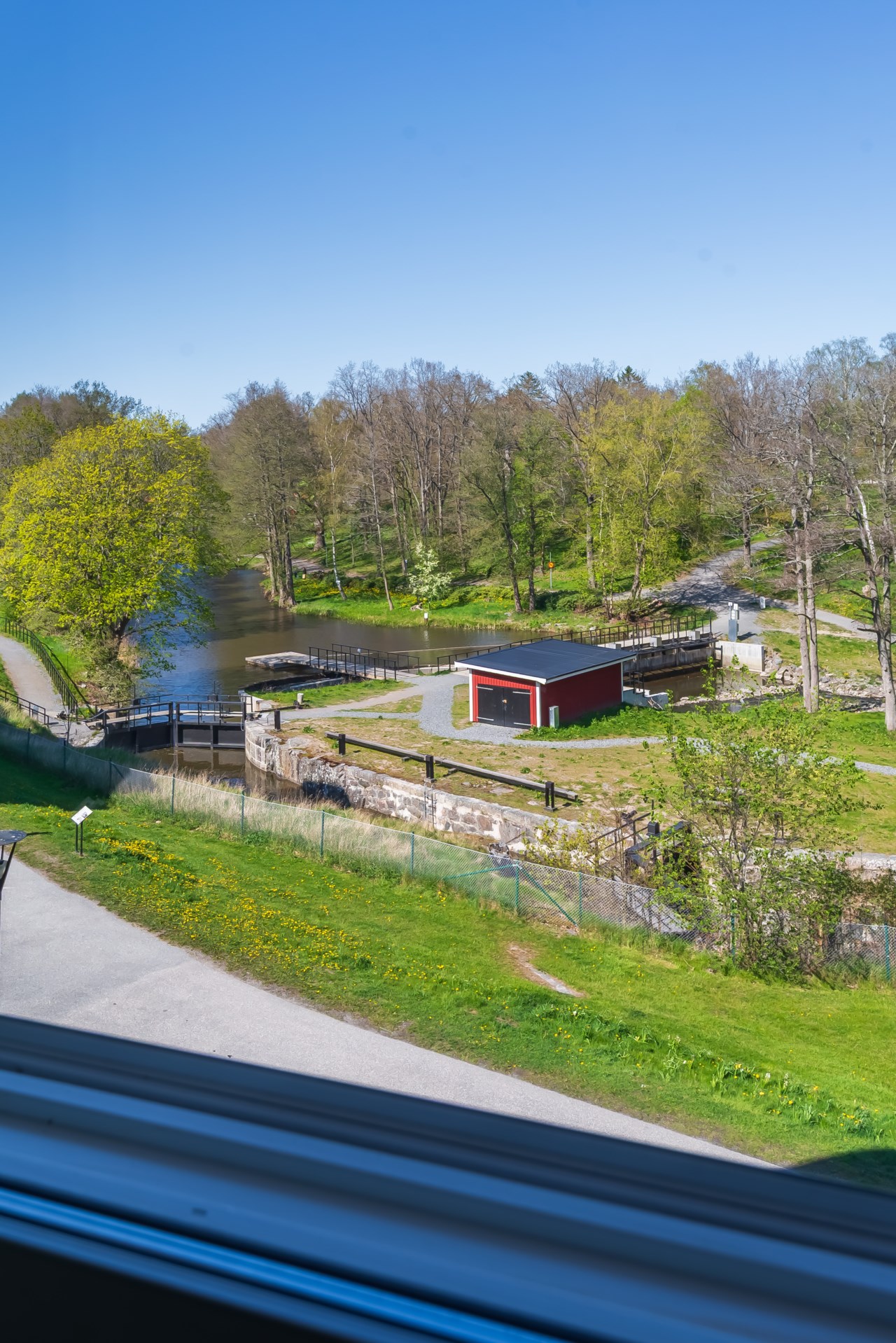 Slussbrovägen 8