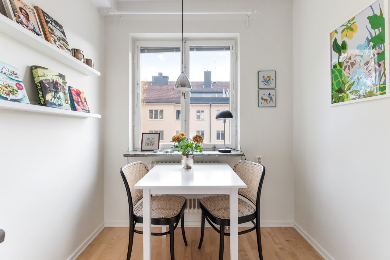 Hasselstigen 8