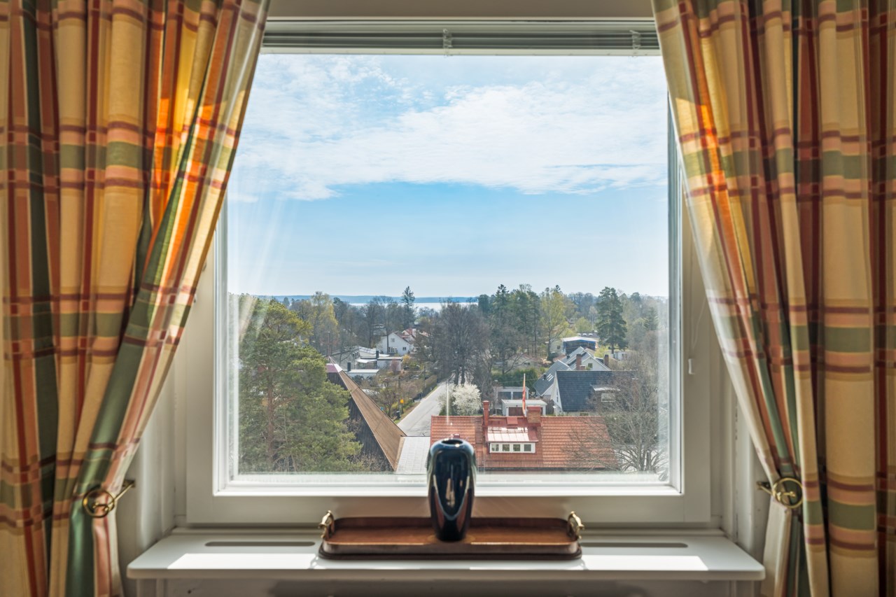 Eskadervägen 8