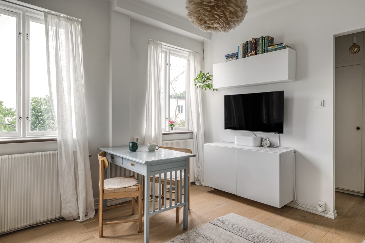 Ahlsellvägen 6