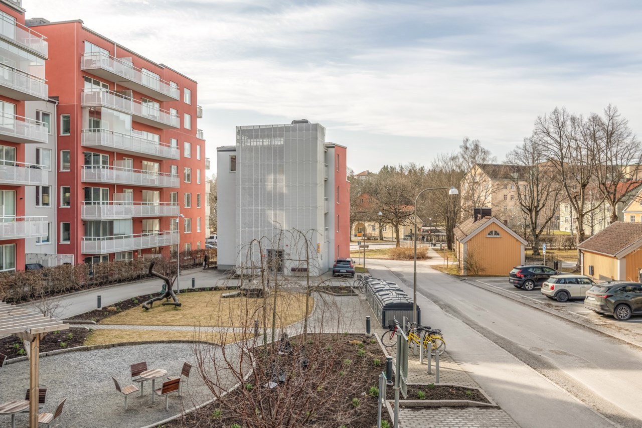 Tussmötevägen 120E