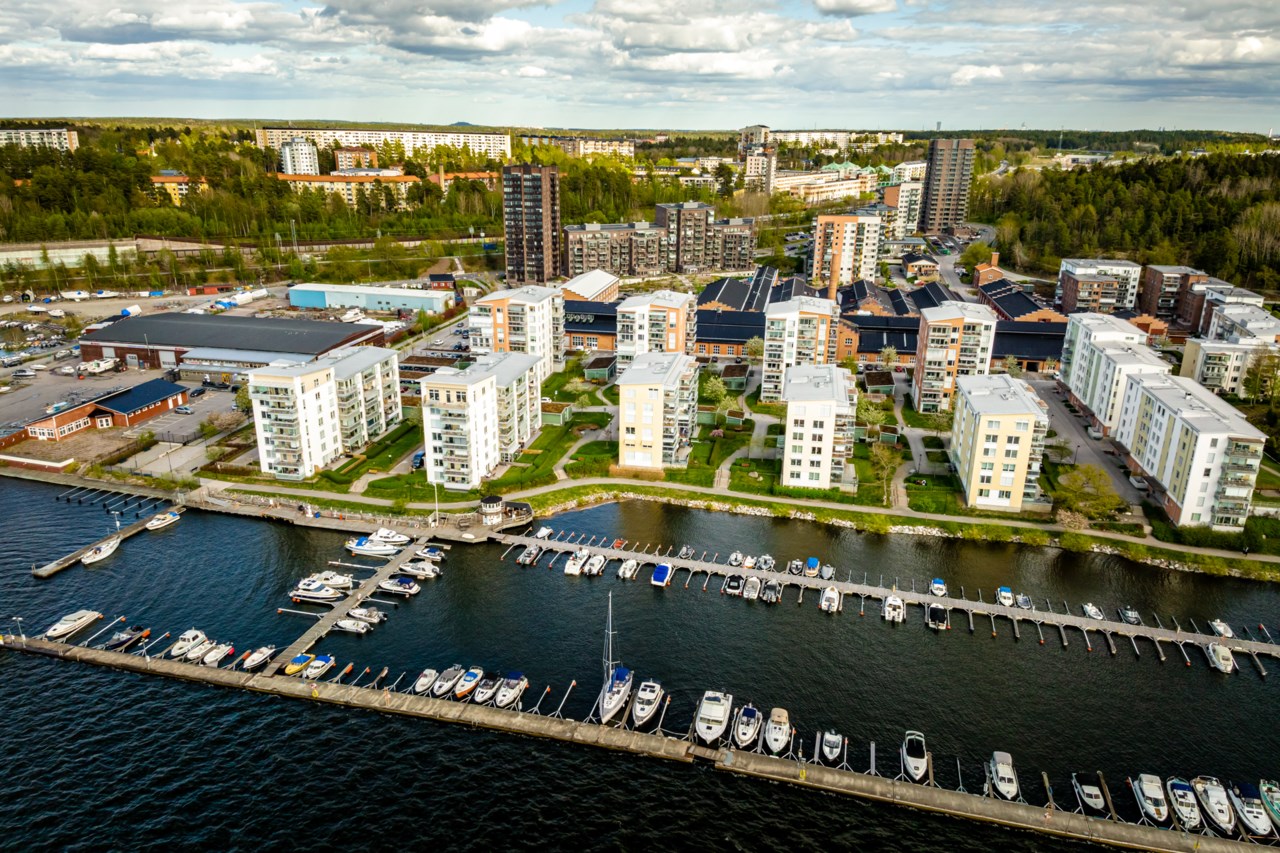 Piluddens båtklubb och Anton Johanssons väg