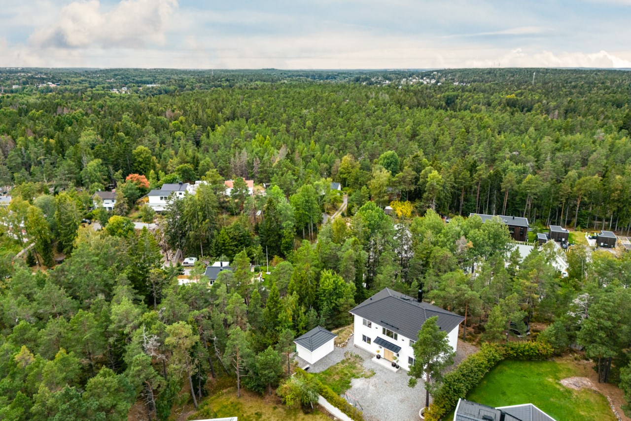 Bergtomtavägen 17