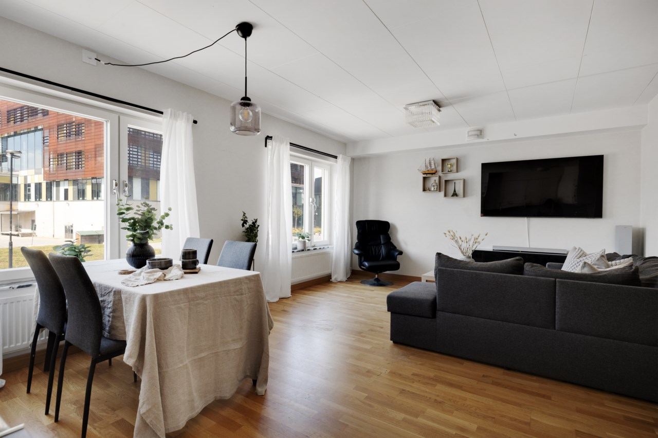 Upplysningens väg 17
