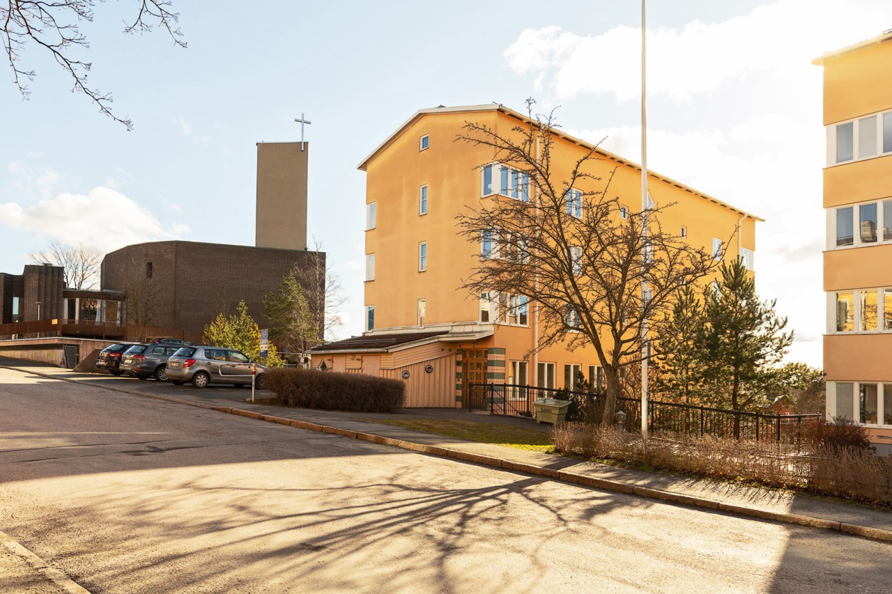 Nathorstvägen 40 - Högt läge med balkong och hiss!