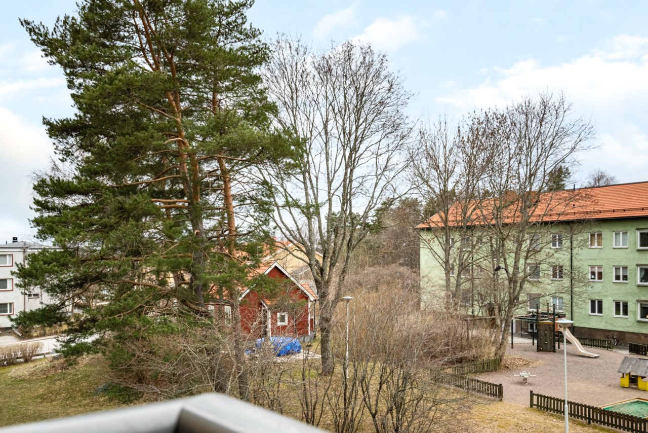 Tvärvägen 15, högst upp!