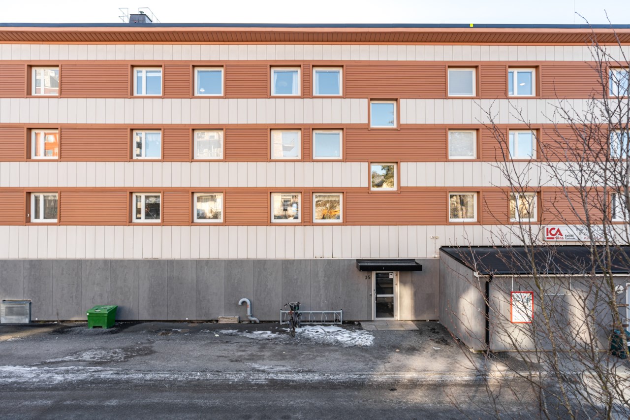 Pressarvägen 15