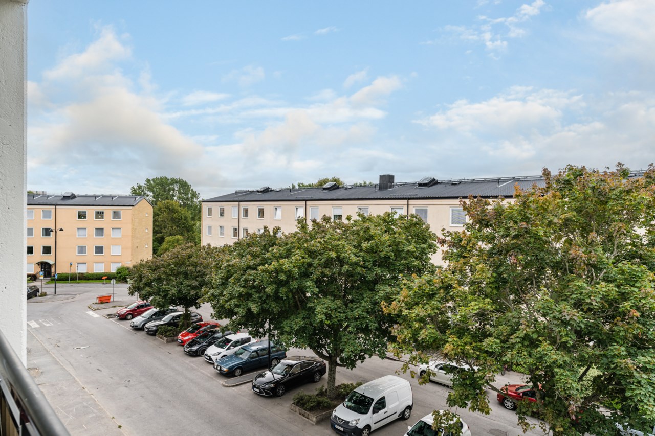 Månadsvägen 71