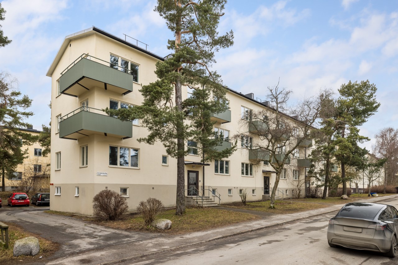 Per Lindeströms väg 76