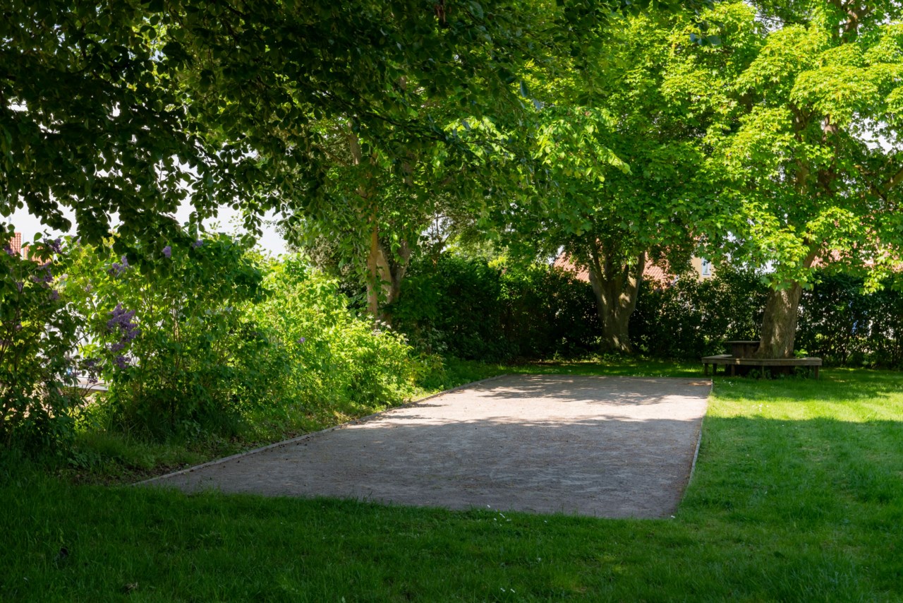 Trettongården 15