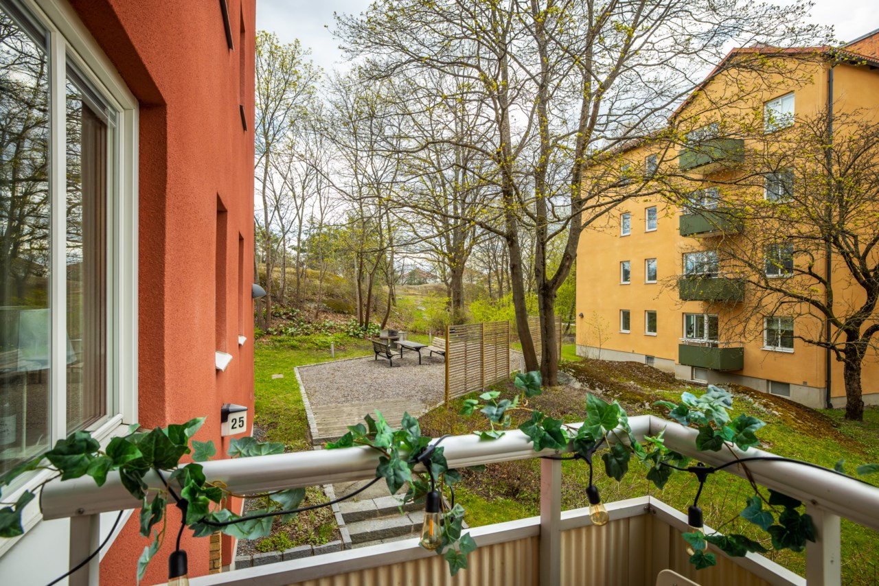 Midsommarvägen 25